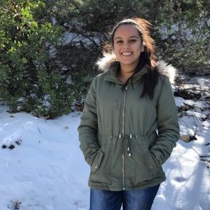 Meet your Posher, Daniela